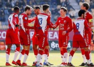 包含赛前法兰克福备战荷甲，强势反弹细节曝光，更衣室稳定，团队化学反应显著的词条-英雄联盟赔率